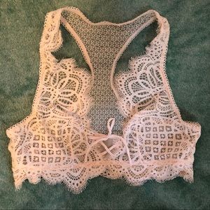 NWOT Victoria Secret Lace Bralette M